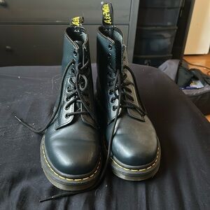 Doc Martin’s size 8.5 women’s black/dark blue